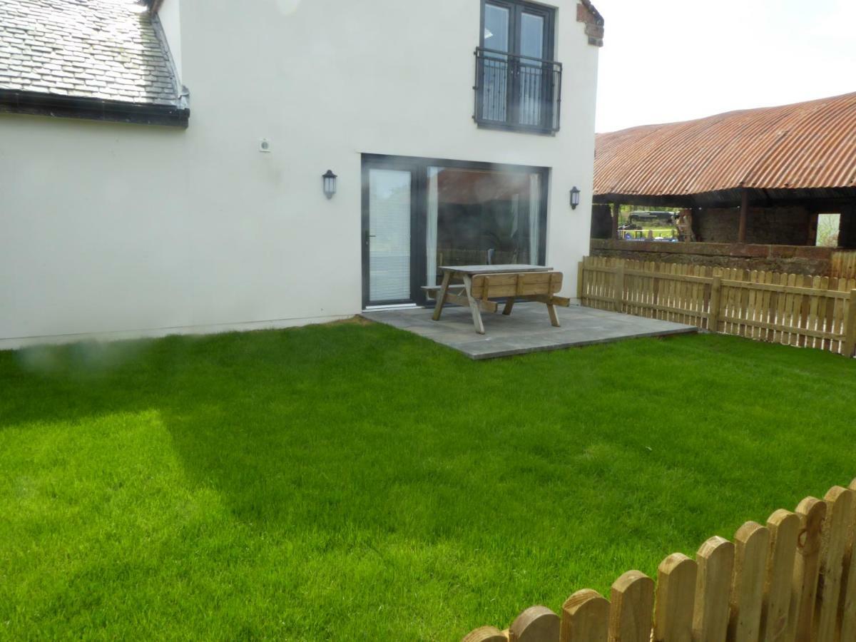 Auchendennan Farm Self Catering Cottages Балоч Екстериор снимка